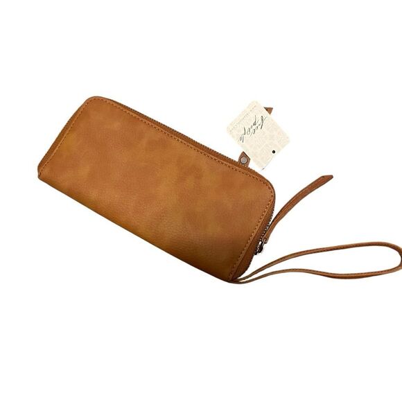 Free People Vegan Leather Wristlet Wallet NWT - Picture 5 of 8